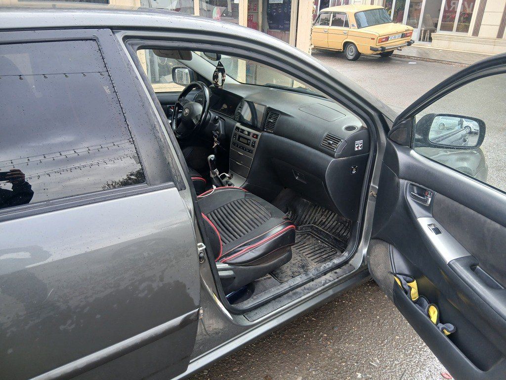 Toyota Corolla, 1.4 L, 2005 il, 500 000 km 99-RO-318 — Avtomobillər, Goranboy (10)