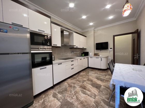 Satılır 5 otaqlı 285 m² yeni tikili 28 May m — Mənzil (11)