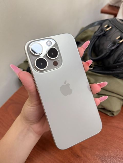 IPhone 15 Pro, 128 GB, Gümüşü, Face ID — Digah