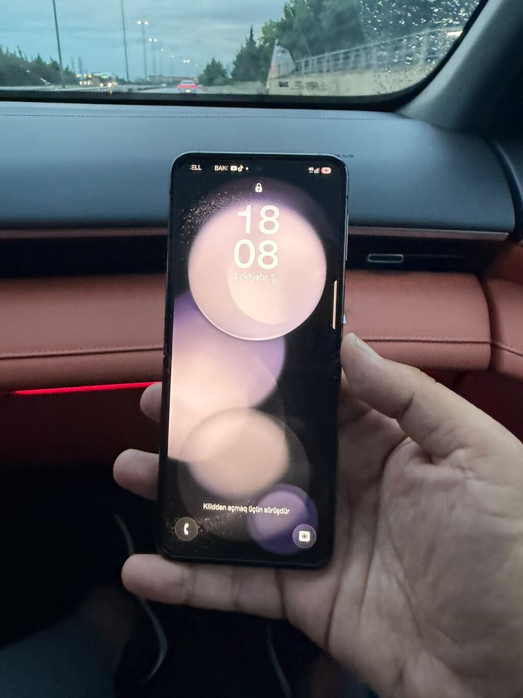 Samsung Galaxy Z Flip 5, rəng - Qara, Simsiz şarj — Samsung, Bakı (5)