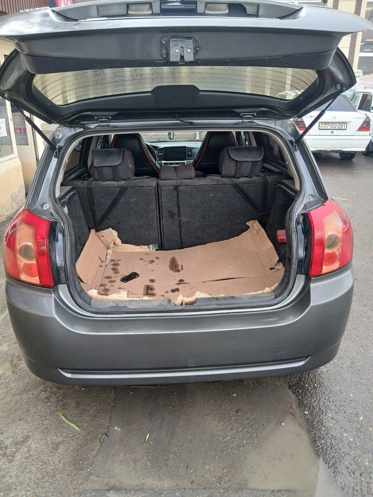 Toyota Corolla, 1.4 L, 2005 il, 500 000 km 99-RO-318 — Avtomobillər, Goranboy (4)