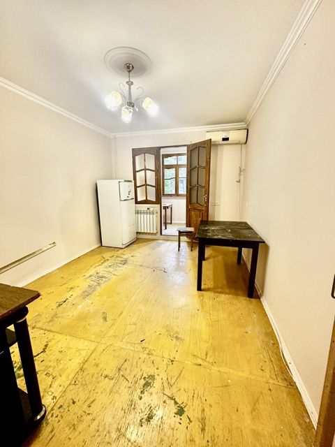 İcarəyə verilir 2 otaqlı köhnə tikili 34 m² — Bakı