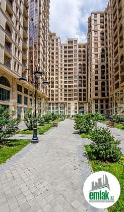 Satılır 4 otaqlı 232 m² yeni tikili 28 May m — Mənzil (2)