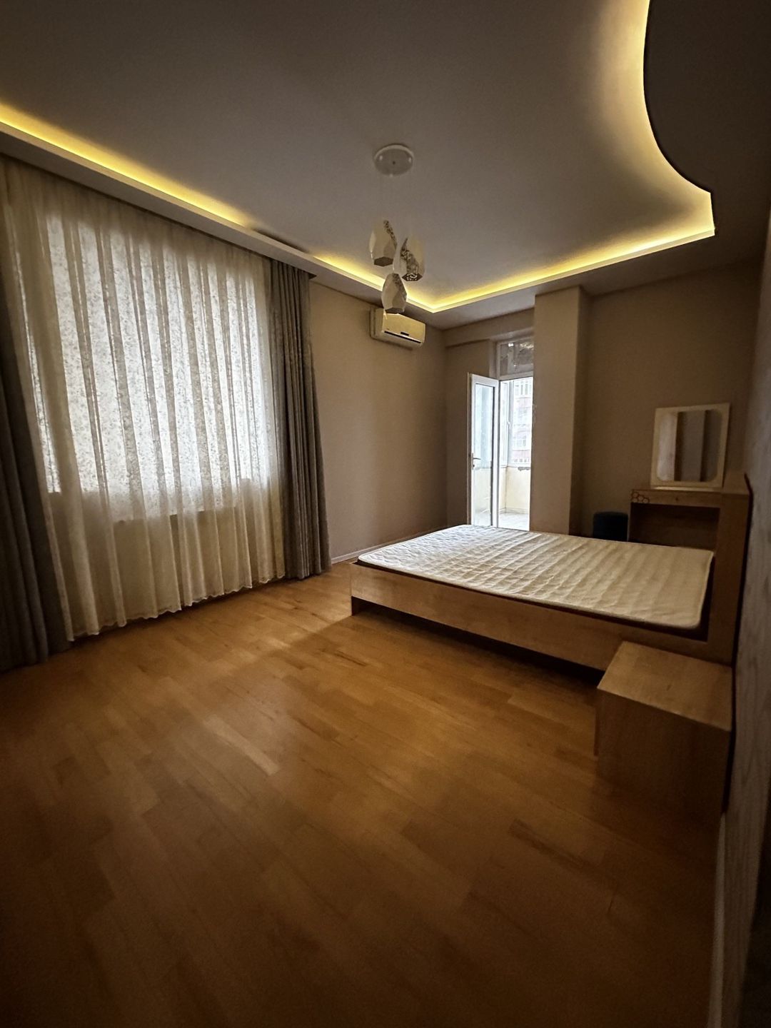 İcarəyə verilir 3 otaqlı yeni tikili 150 m² — Mənzil, Bakı (2)