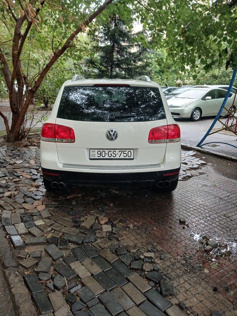 Volkswagen Touareg, 4.2 L, 2006 il, 181 000 km 90-GS-750 — Avtomobillər, Bakı (2)