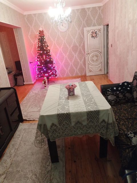 Satılır 2 otaqlı köhnə tikili 60 m² — Bakı