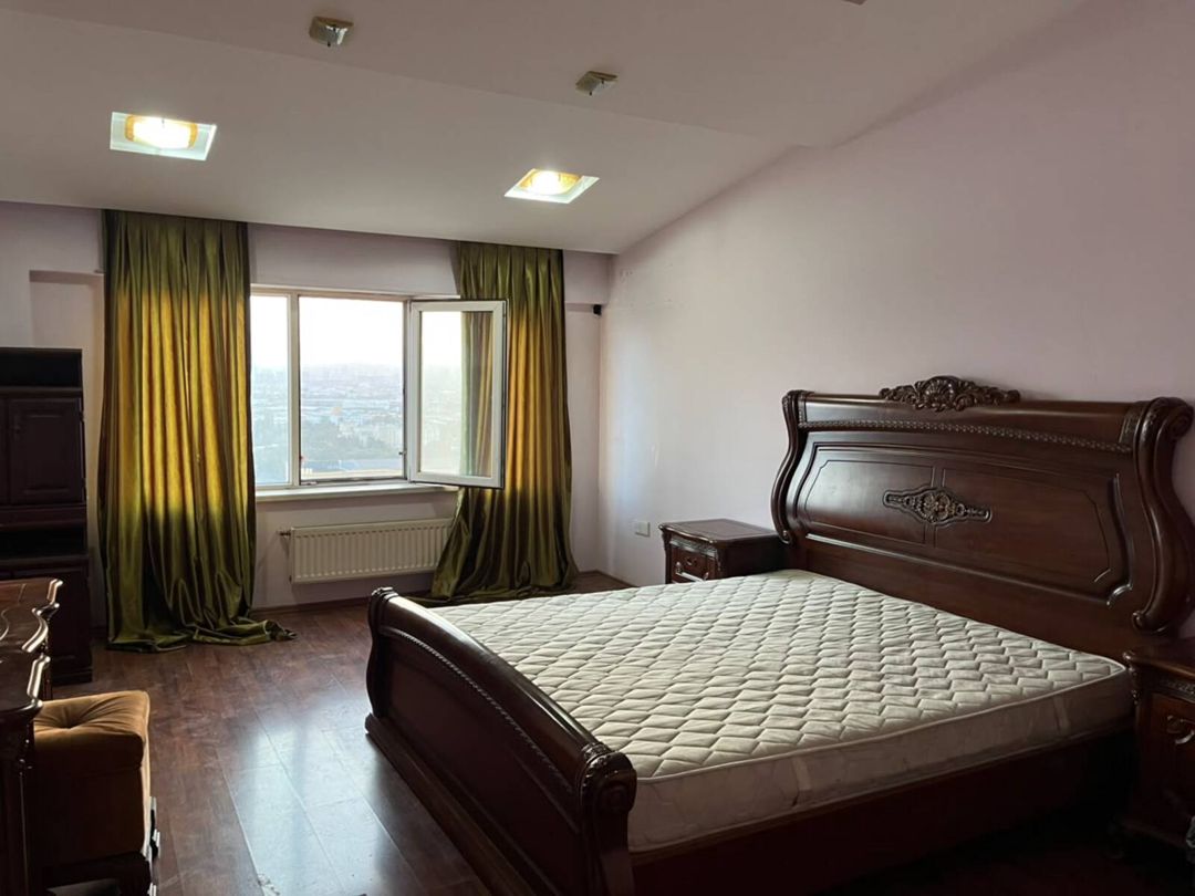 Satılır 4 otaqlı yeni tikili 140 m² — Mənzil, Bakı (8)
