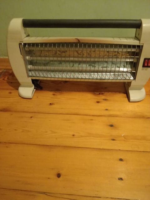Elektrikli kvars/qızdırıcı soba - Tip: Şaquli olmayan, döşəməyə — Sumqayıt