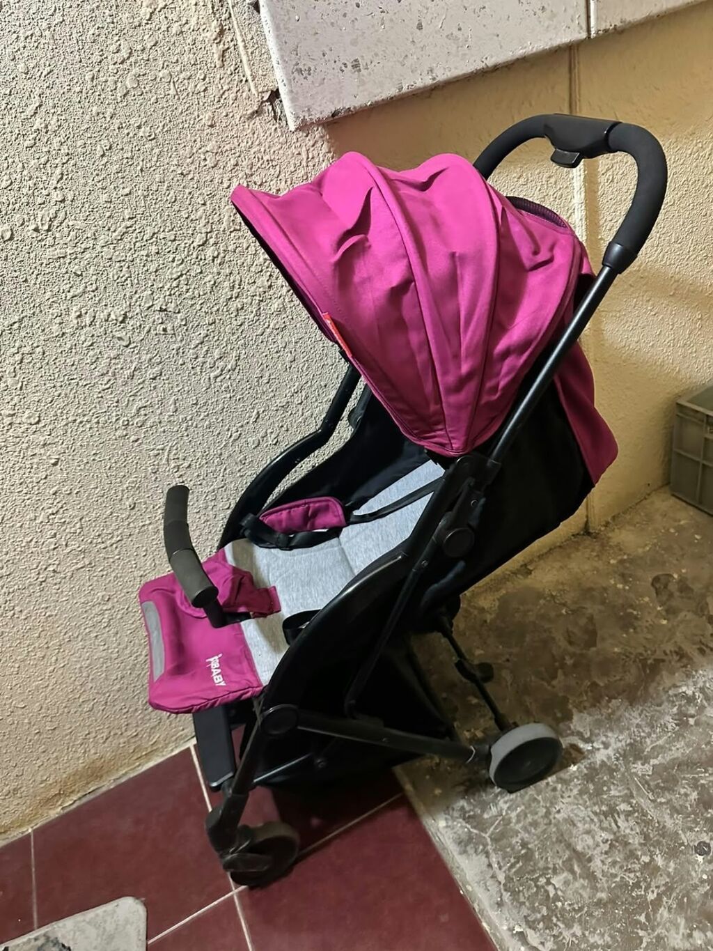 Kaleska qiymeti 50man yaxwi veziyyetde oturaq uzaniqli olur unvan — Arabalalar, Bakı (2)