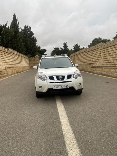 Nissan X-Trail, 2.5 L, 2012 il, 183 354 km — Bakı