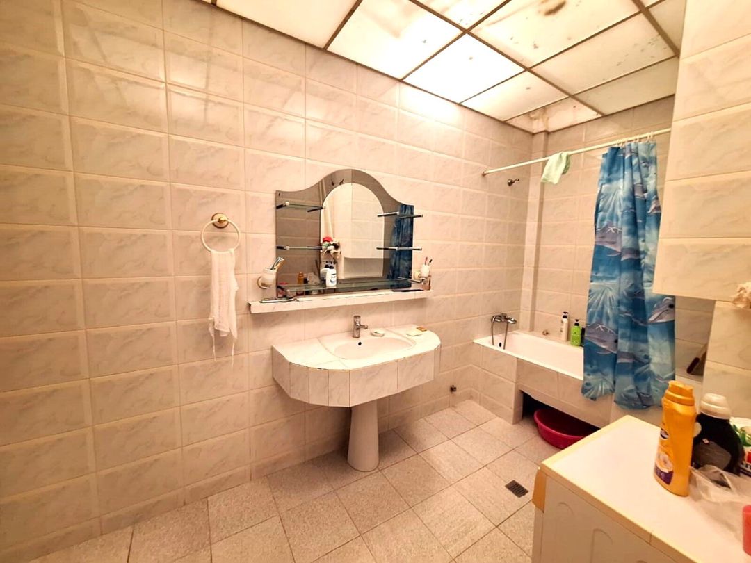 Satılır 4 otaqlı köhnə tikili 200 m² — Mənzil, Bakı (10)