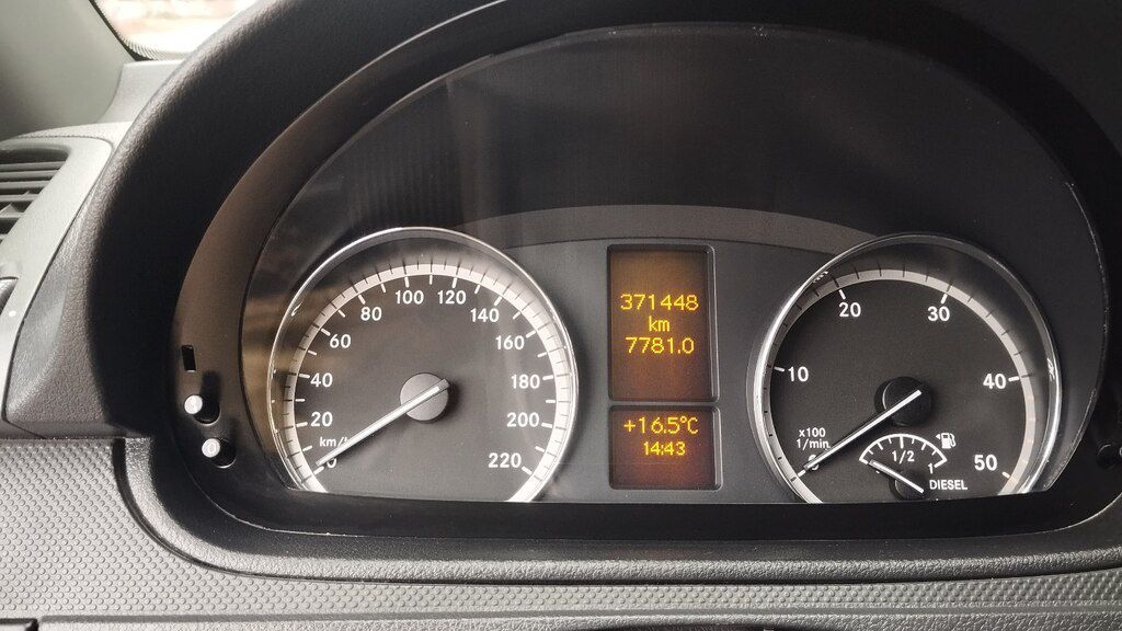 Mercedes Vito 119 CDI, 2.1 L, 2014 il, 371 448 km 99-DY-201 — Avtomobillər, Bakı (8)