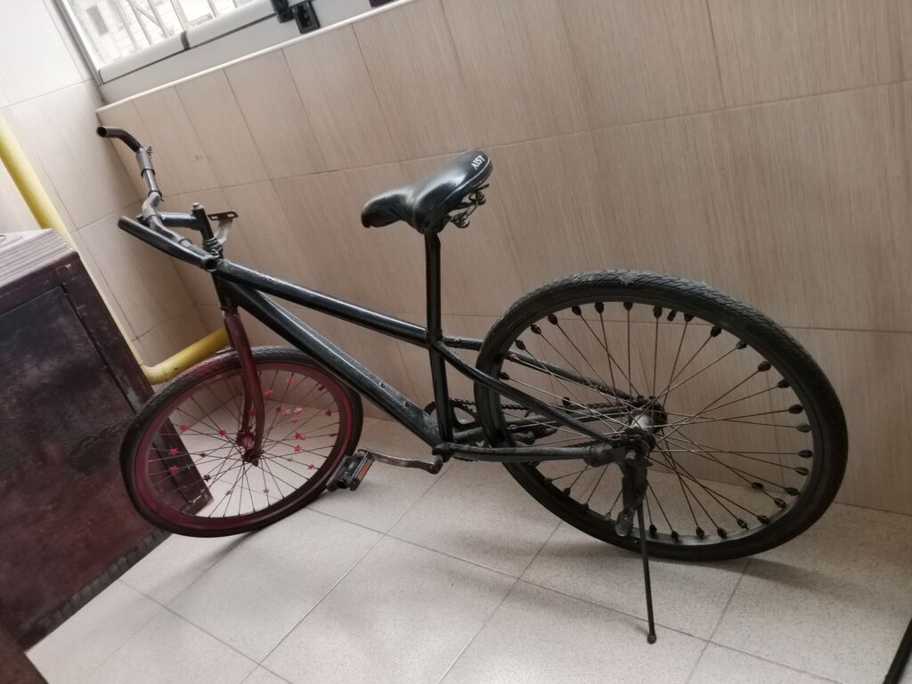 Şəhər/trek tipli velosiped – sadə və yığcam - Çərçivə: polad, klassik — Yol velosipedləri, Bakı