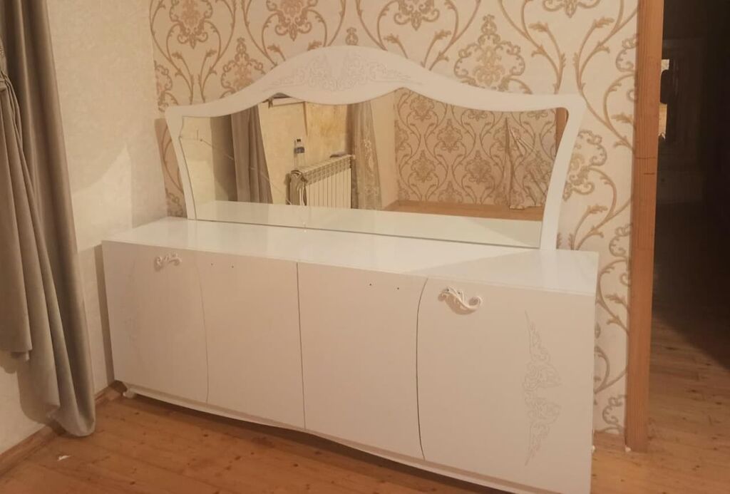 Aynur 4540 Kamot əla vəziyyətdə. 100 azn ə satilir. Ünvan hövsan — Komodlar və tumbalı, Bakı