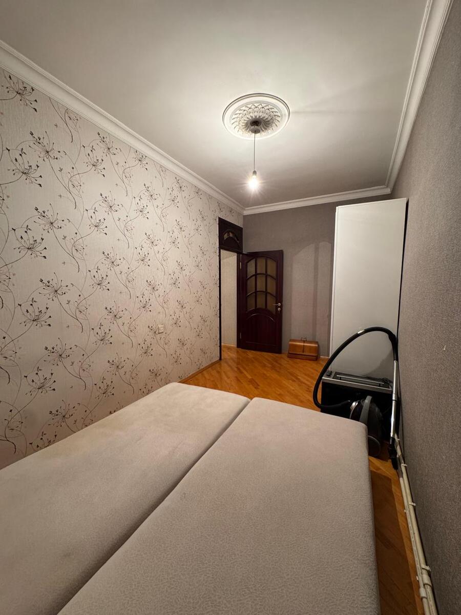 Satılır 4 otaqlı köhnə tikili 100 m² — Mənzil, Bakı (5)
