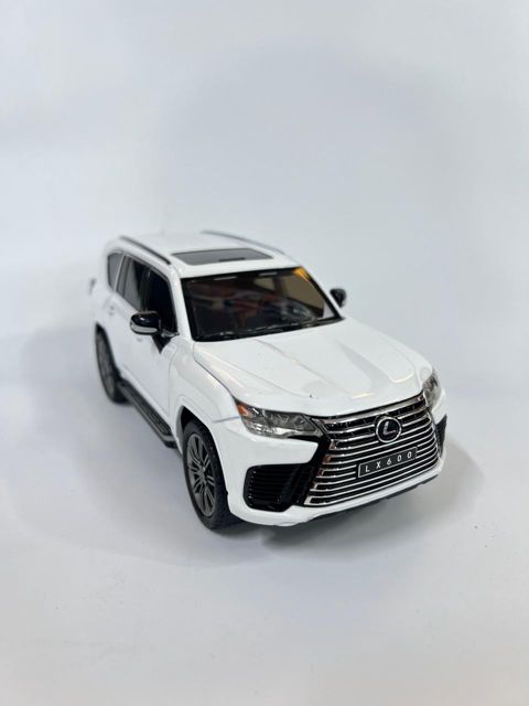 Avtomobil Lexus LX600 SUV 1.24 SUV, metal — Bakı