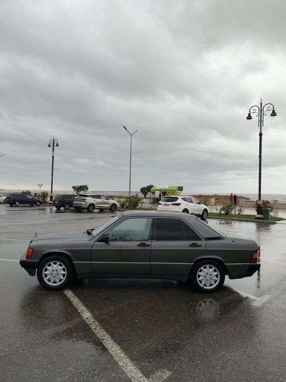 Mercedes 190, 2.0 L, 1993 il, 366 717 km 90-OZ-591 — Avtomobillər, Sumqayıt (4)