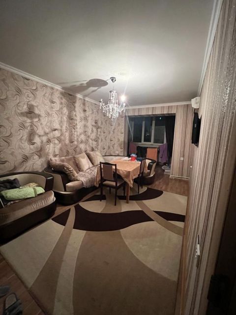 Satılır 3 otaqlı köhnə tikili 75 m² — Bakı
