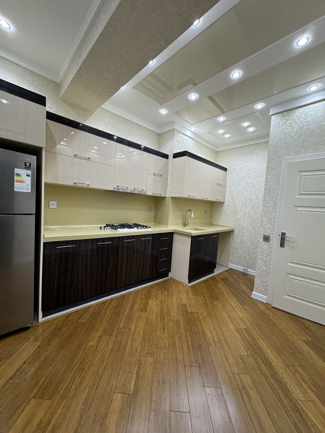 İcarəyə verilir 3 otaqlı yeni tikili 117 m² — Mənzil, Bakı (9)