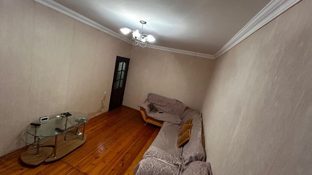 Satılır 4 otaqlı köhnə tikili 100 m² — Mənzil, Bakı (2)