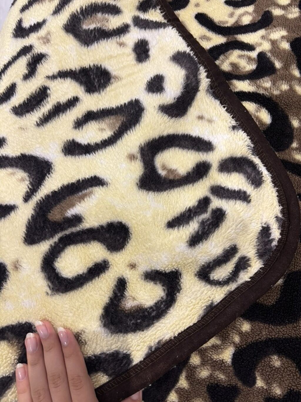 Tək nəfərlik ədyal satılır, qalındır, az istifadə edilib. Leopard — Örtüklər və çarşavlar, Bakı (2)