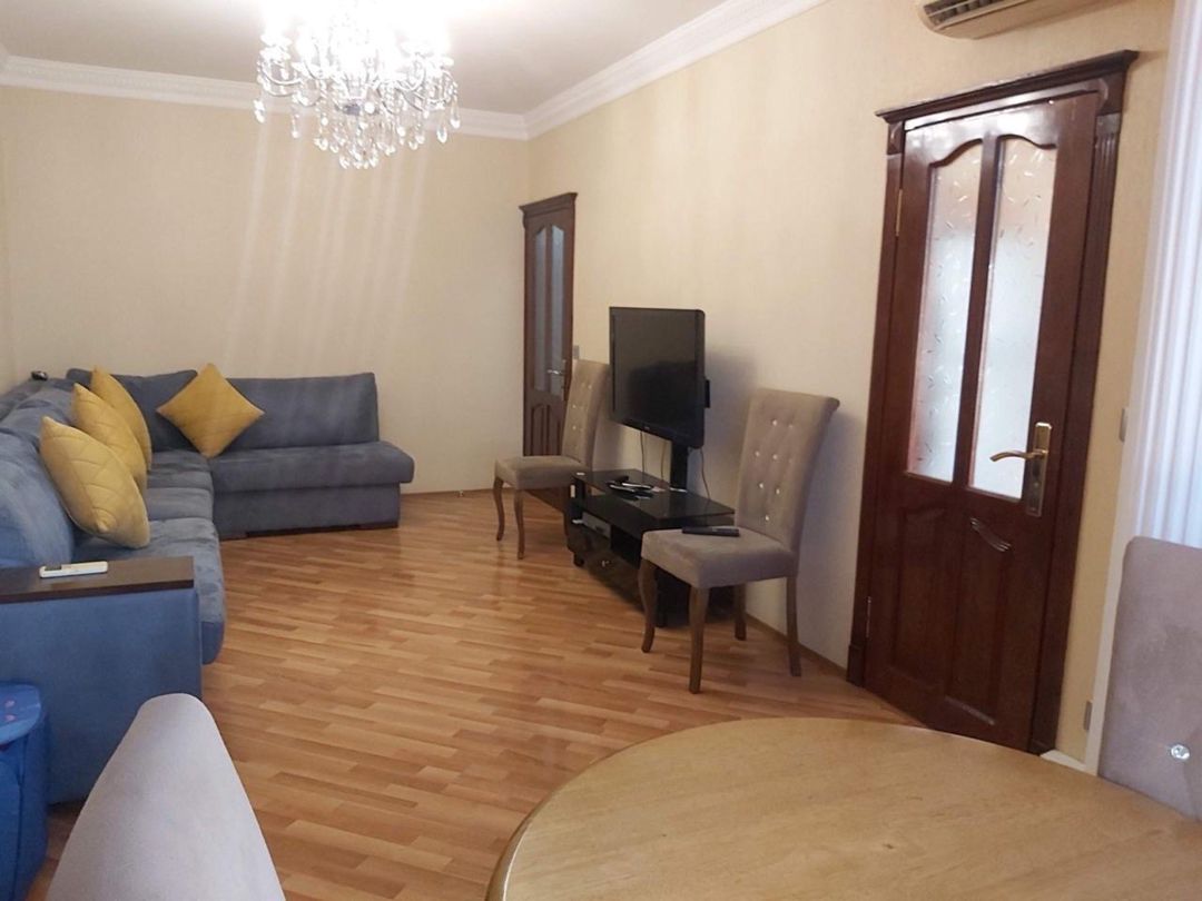 İcarəyə verilir 3 otaqlı köhnə tikili 70 m² — Mənzil, Bakı (9)