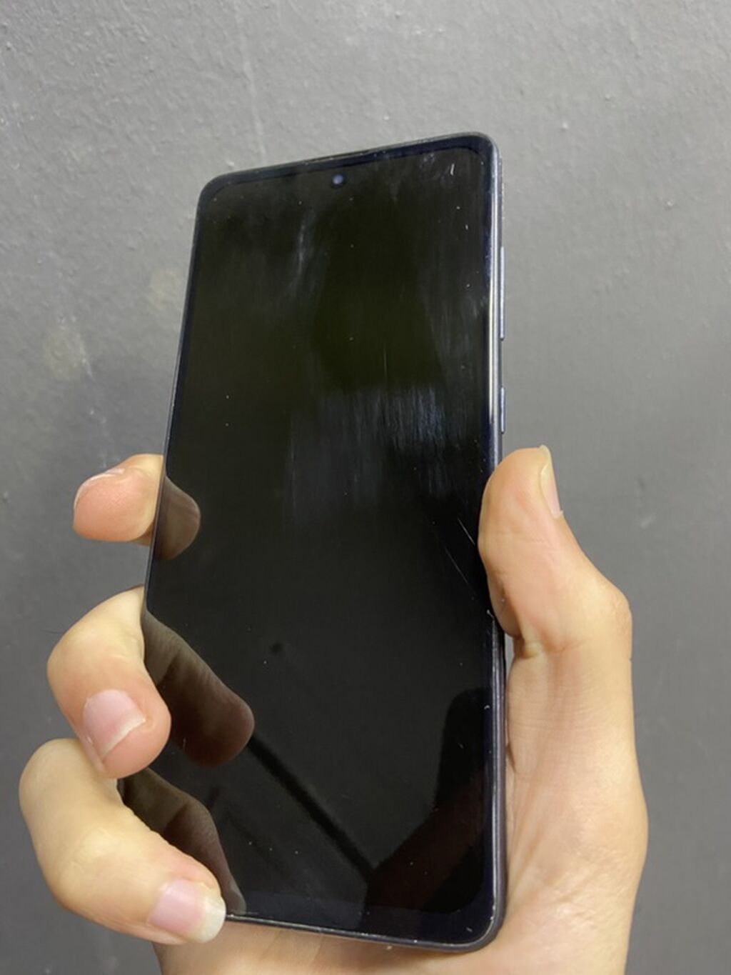 Samsung Galaxy A51, Barmaq izi — Samsung, Masazır (2)