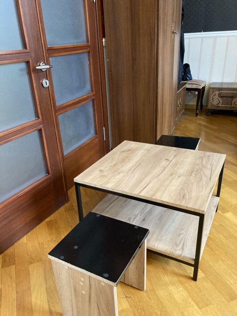 Kvadrat kofe masası və 2 ədəd tabure dəsti - Dizayn: Minimalist və — Bakı