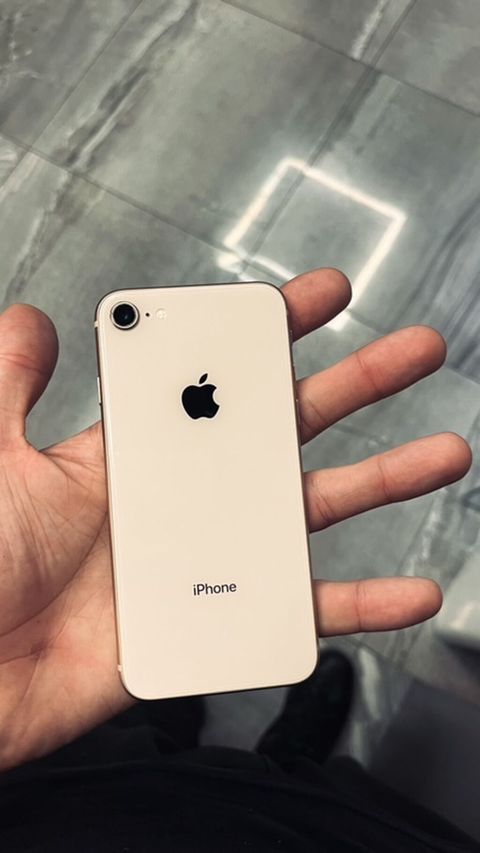 IPhone 8, 64 GB, Qızılı, Simsiz şarj — Bakı