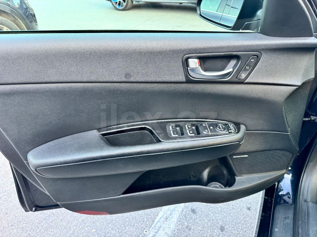 2016 Kia Optima, 2.0 L, 2016, 185,000 km 77-UT-526 — Avtomobillər, Bakı (8)