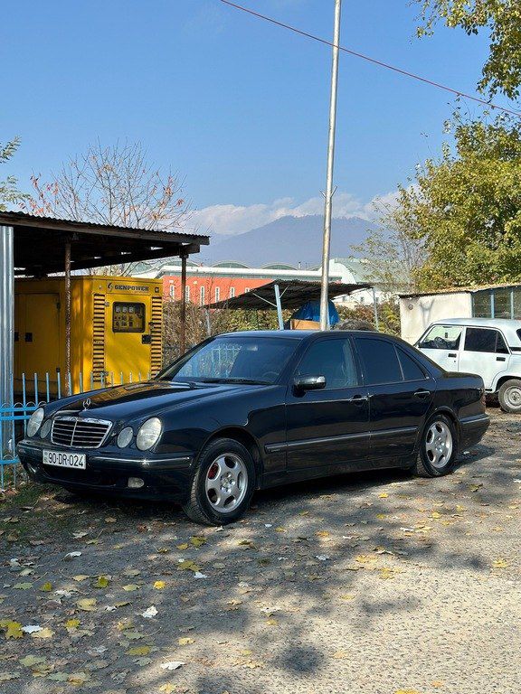 Mercedes E 240, 2.4 L, 2000 il, 468 000 km 90-DR-024 — Avtomobillər, Bakı (4)