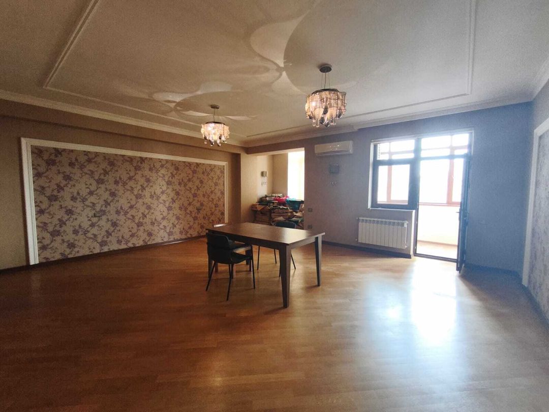 Satılır 4 otaqlı yeni tikili 220 m² — Mənzil, Bakı (4)