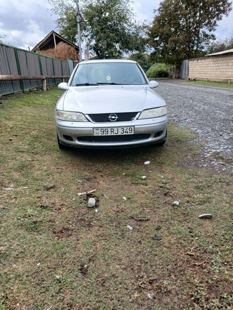Opel Vectra, 1.8 L, 1999 il, 250 852 km — Zaqatala
