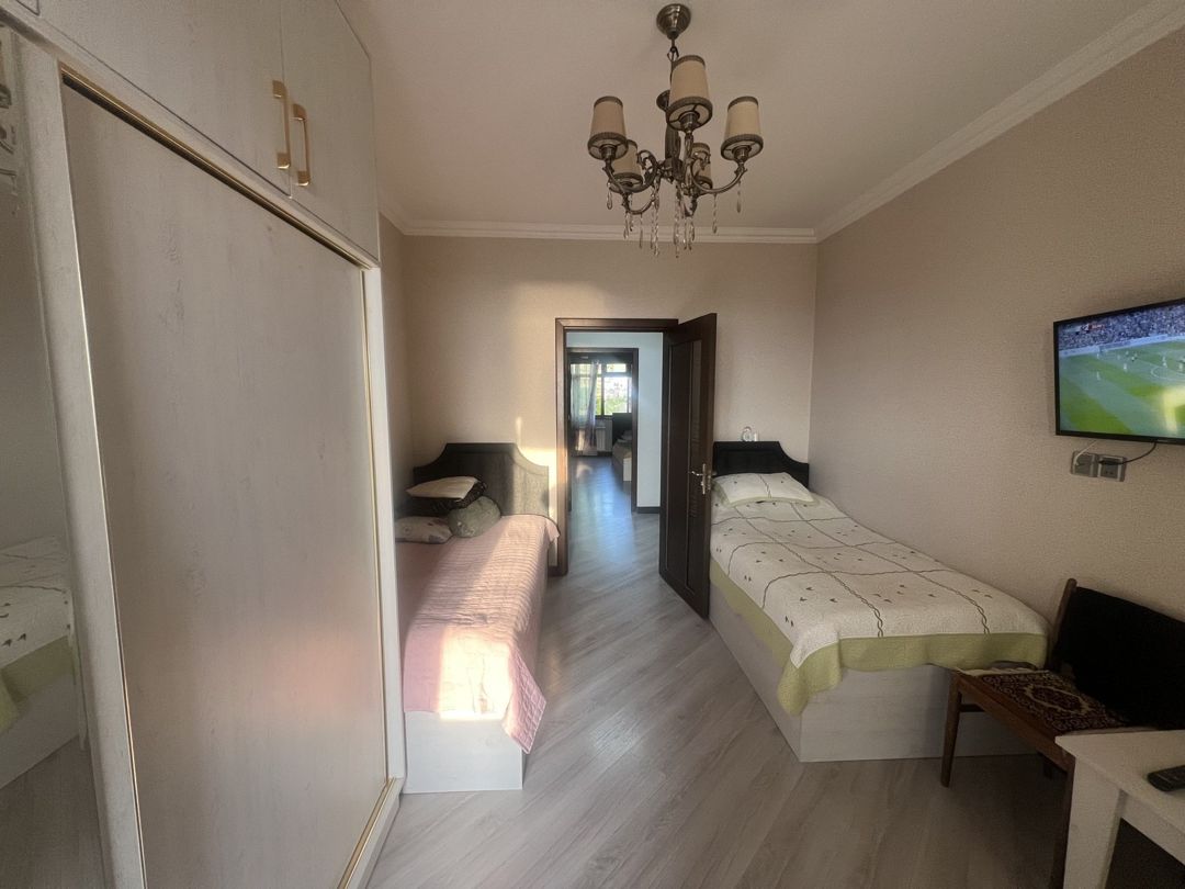 Satılır 4 otaqlı köhnə tikili 95 m² — Mənzil, Bakı (6)