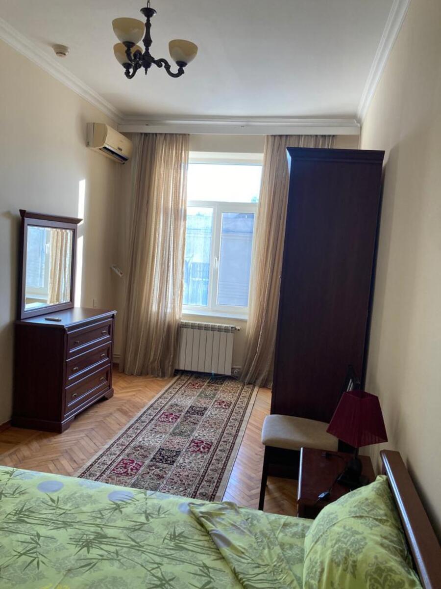 İcarəyə verilir 3 otaqlı köhnə tikili 120 m² — Mənzil, Bakı (5)