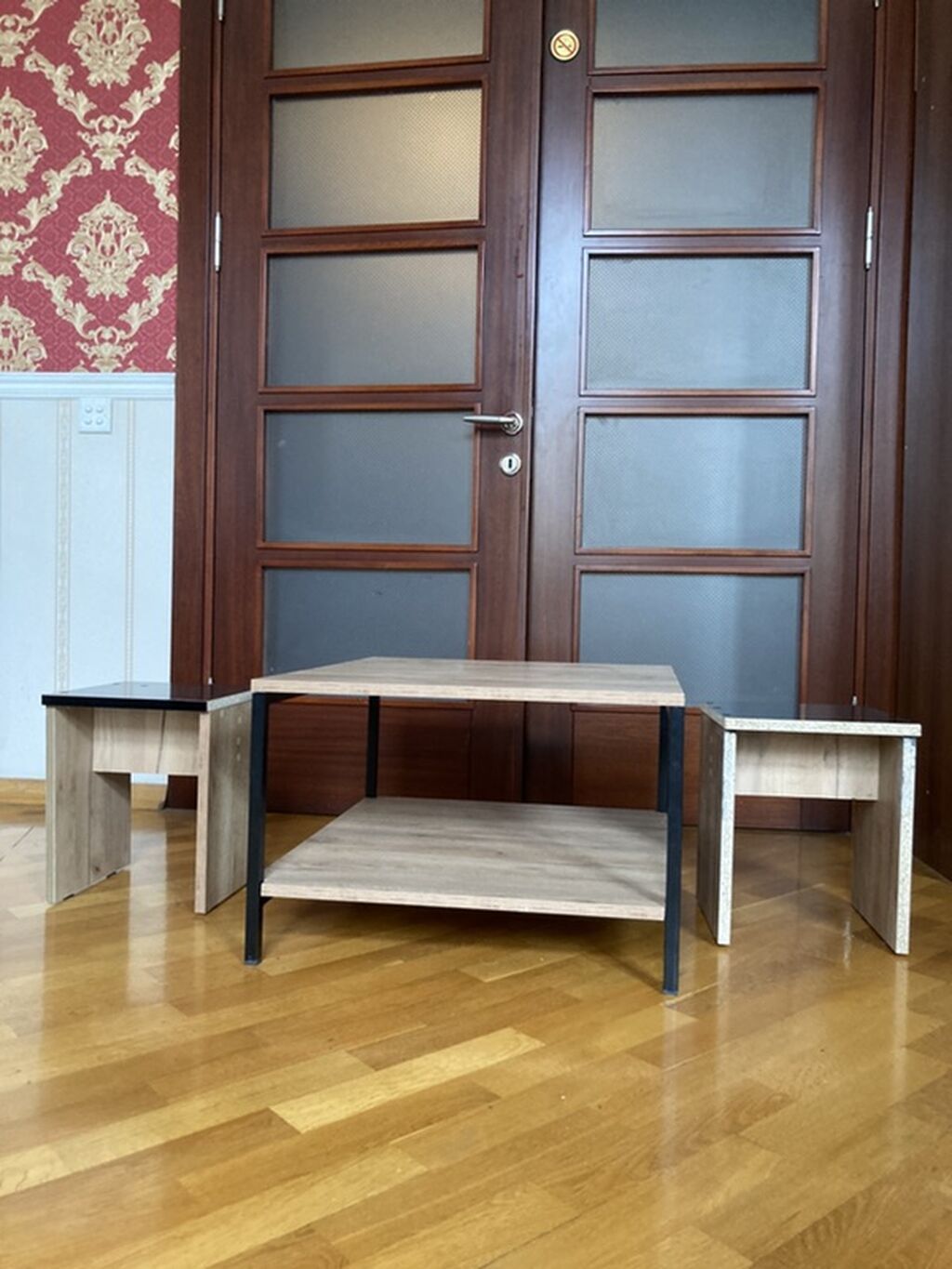 Kvadrat kofe masası və 2 ədəd tabure dəsti - Dizayn: Minimalist və — Masalar və stullar, Bakı (8)