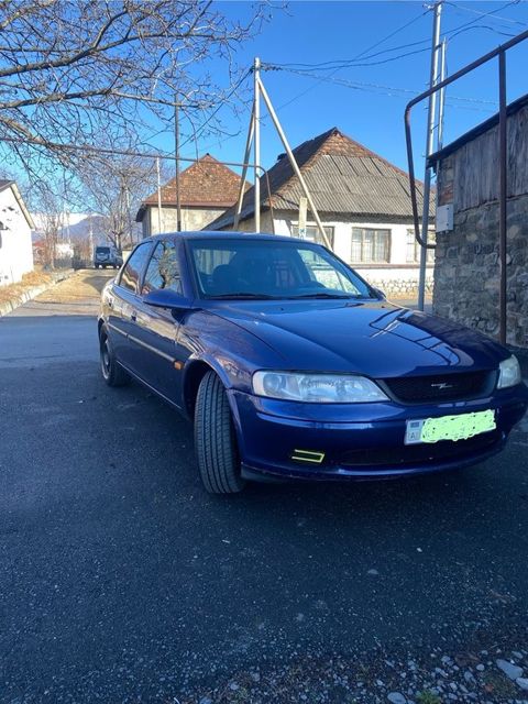 Opel Vectra, 1.6 L, 1996 il, 358 000 km — Qax