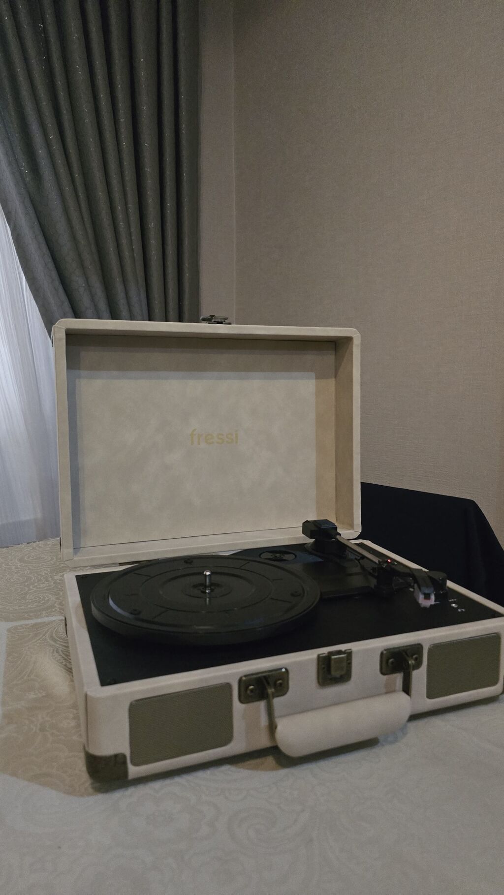 Fressi Retro Pikap – çamadan tipli dizayn, daxilində stereo — Vinil proqreslər və aksesuarlar, Bakı (8)