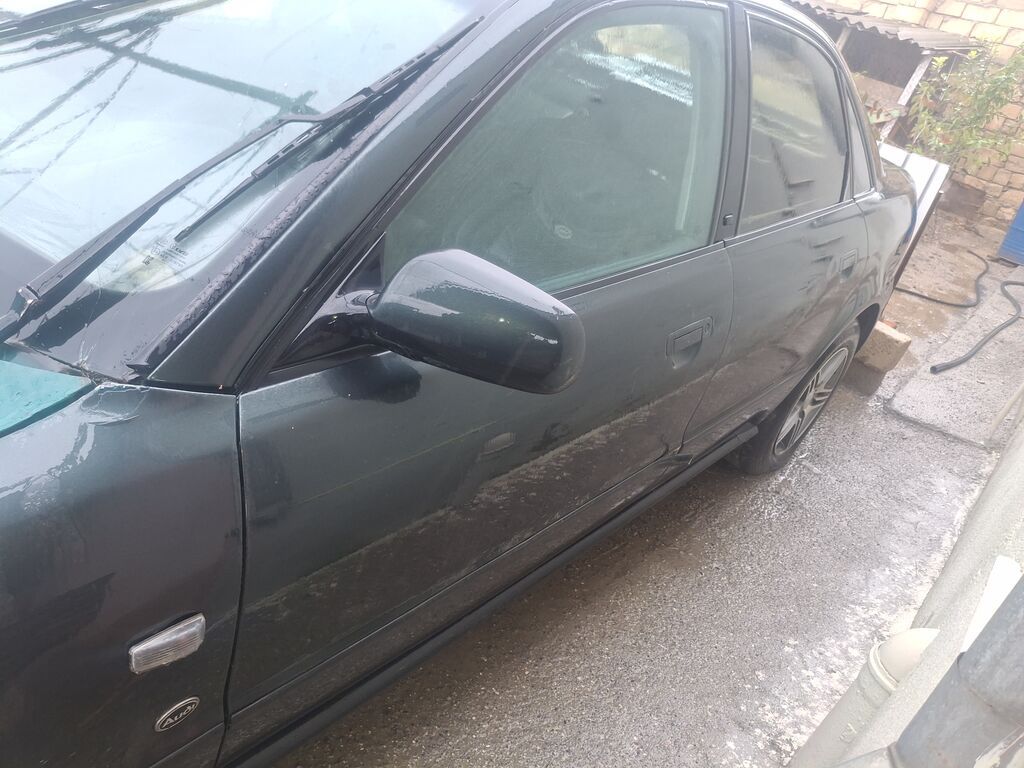 Audi A4 sedan – ehtiyat hissələri üçün - Korpus: 4 qapılı sedan, tünd — Digər, Bakı (2)