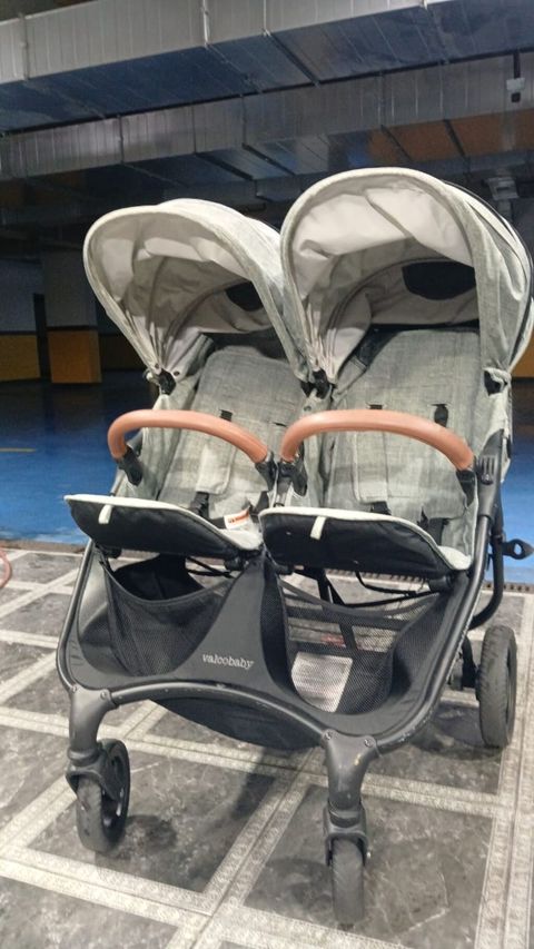 Valco Baby ikiuşaqlı (twin) uşaq arabası - Yan‑yana iki oturacaq: hər — Bakı