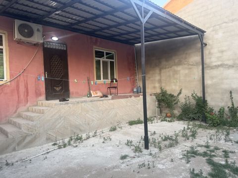 Həyət evi, Buzovna qəs — Bakı