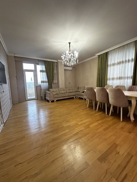 İcarəyə verilir 3 otaqlı yeni tikili 150 m² — Bakı