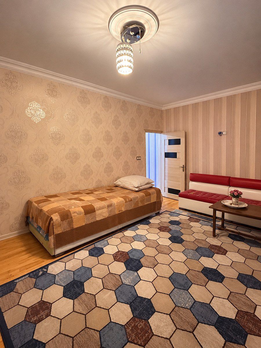İcarəyə verilir 3 otaqlı köhnə tikili 68 m² — Mənzil, Bakı