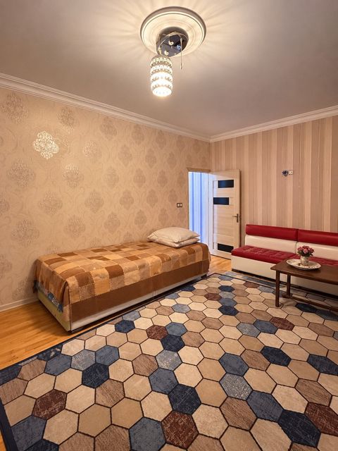 İcarəyə verilir 3 otaqlı köhnə tikili 68 m² — Bakı
