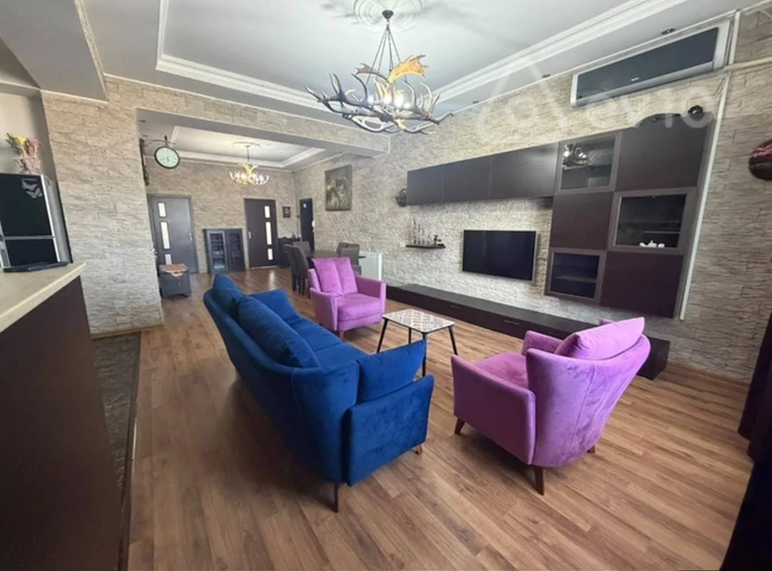 3 otaqlı mənzil, 90 m², Elşən Süleymanov küçəsi — kirayə — Bakı