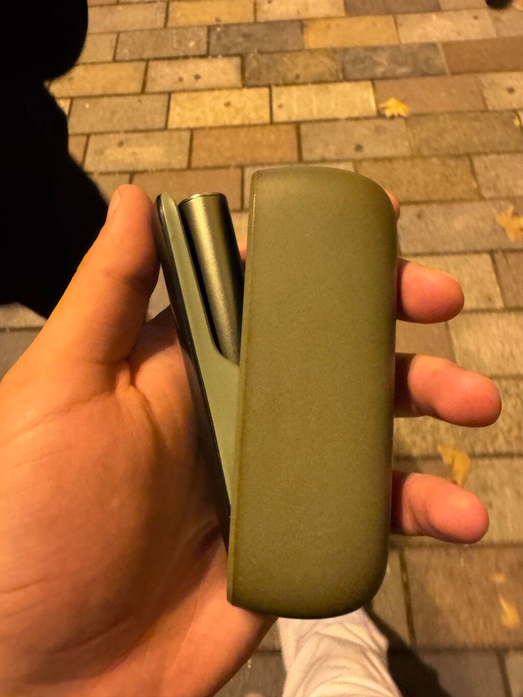 Iqos Iluma cihazı - Rəng: zeytun-yaşıl (kompakt şarj qutusu və holder — Elektronik siqaretlər, Bakı (2)