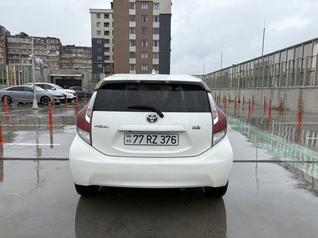 Toyota Aqua, 1.5 L, 0.9 kWh, 2016 il, 470 000 km — Avtomobillər, Bakı (4)