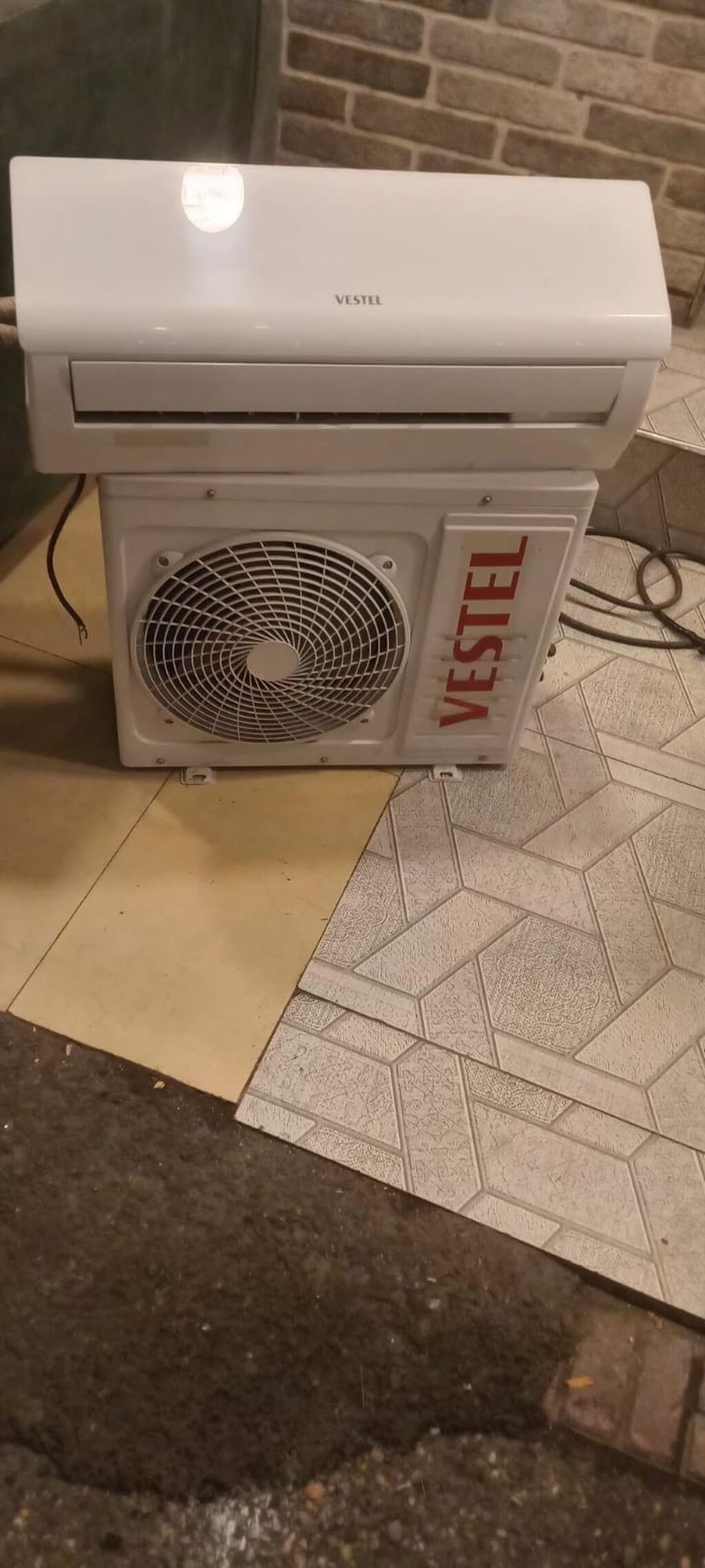 Vestek 35 kv Kondisaner qazi icinde Qiymeti 240 azn Unvan Nerimanov — Kondisioner və split-sistemlər, Bakı