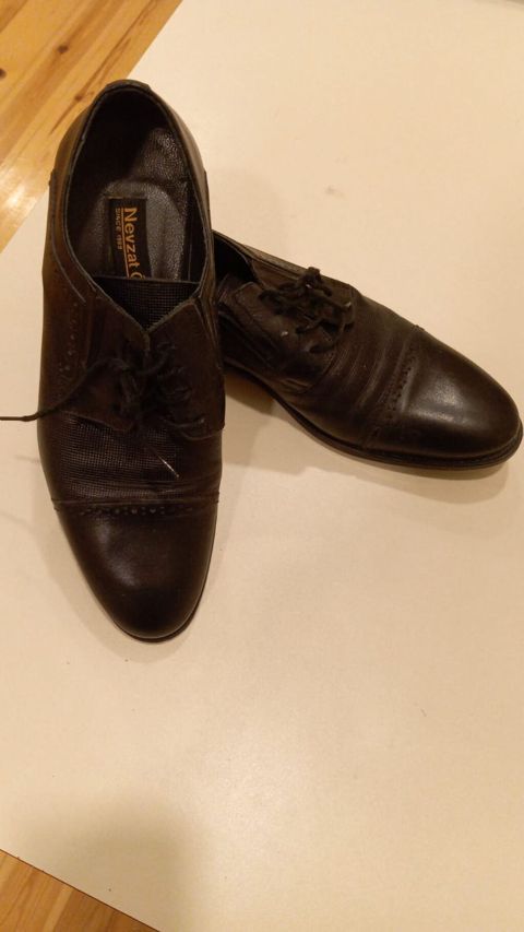 Nevzat brendinin klassik kişi ayaqqabısı - Model: kap-toe, bağlamalı — Digah
