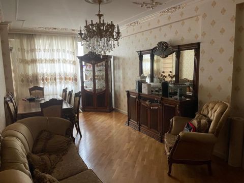 Satılır 3 otaqlı yeni tikili 135 m² — Bakı